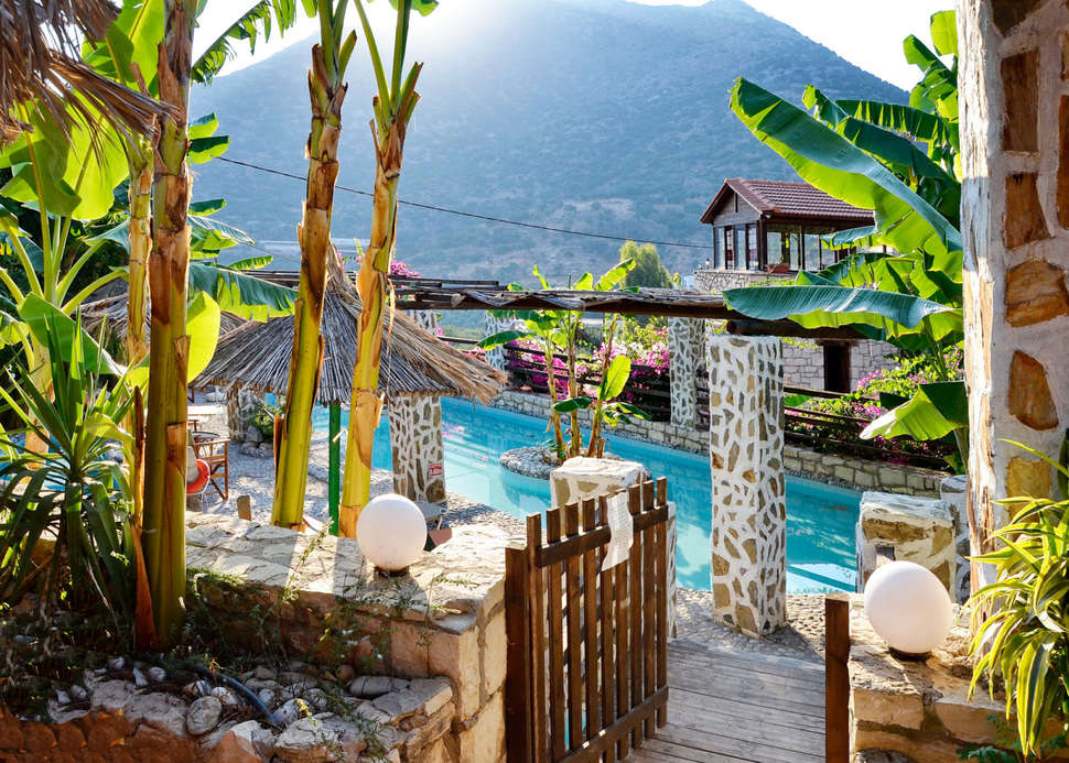 Ein Foto vom Pool im Stone Village Petrino Horio