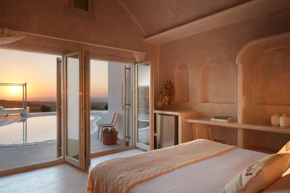 Een foto van Danae Suites Santorini