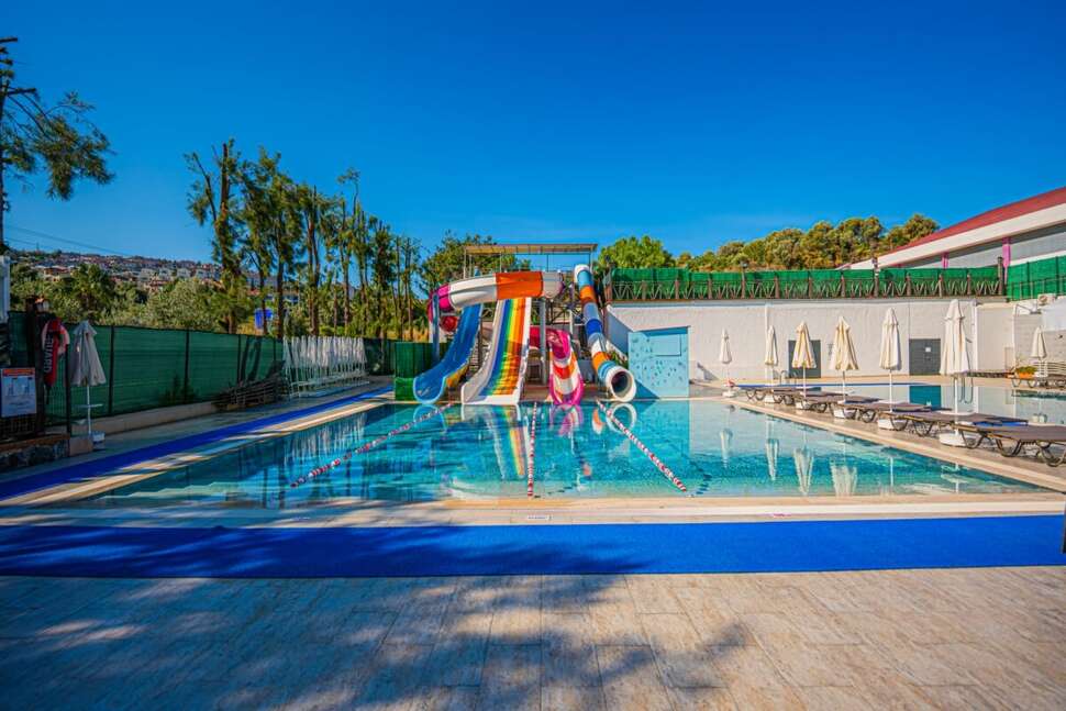 Een foto van Ramada Hotel & Suites by Wyndham Kusadasi