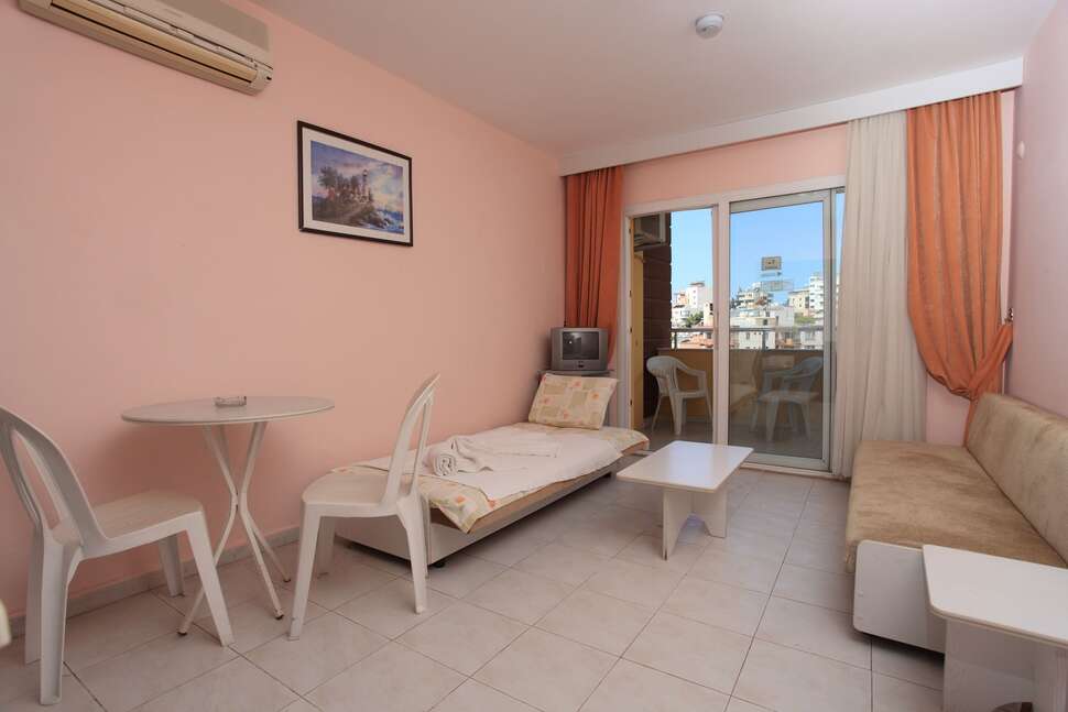 Ein Foto Golden Moon Aparthotel