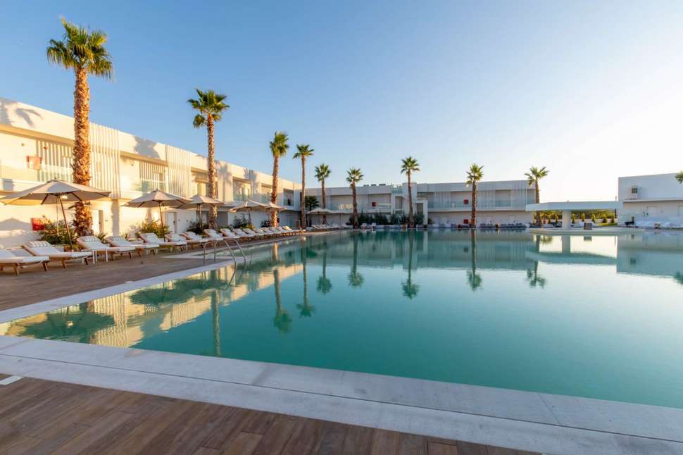 Een foto van het zwembad bij White Dreams Resort