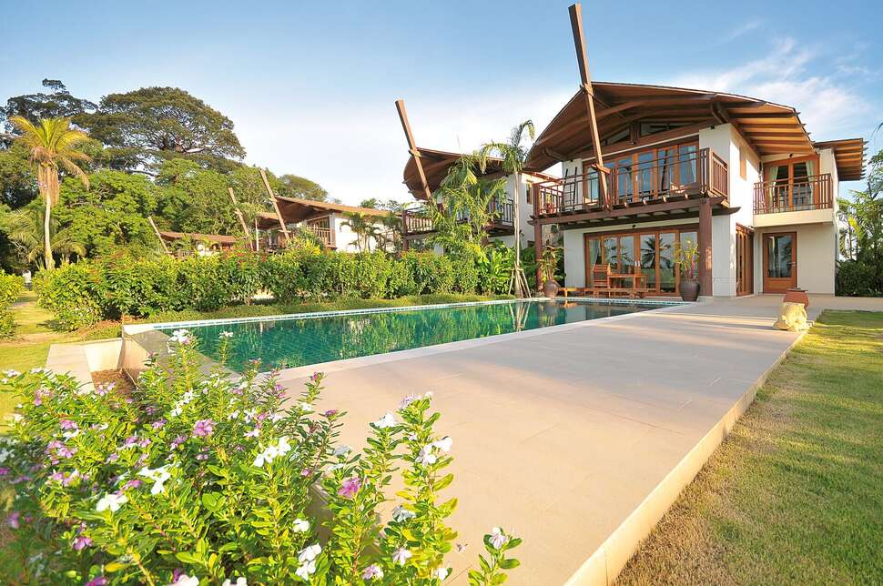 Een foto van The Village Coconut Island