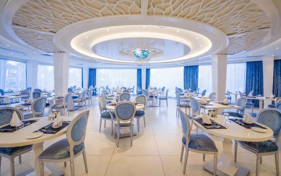 Een foto van de faciliteiten bij Adams Beach Hotel