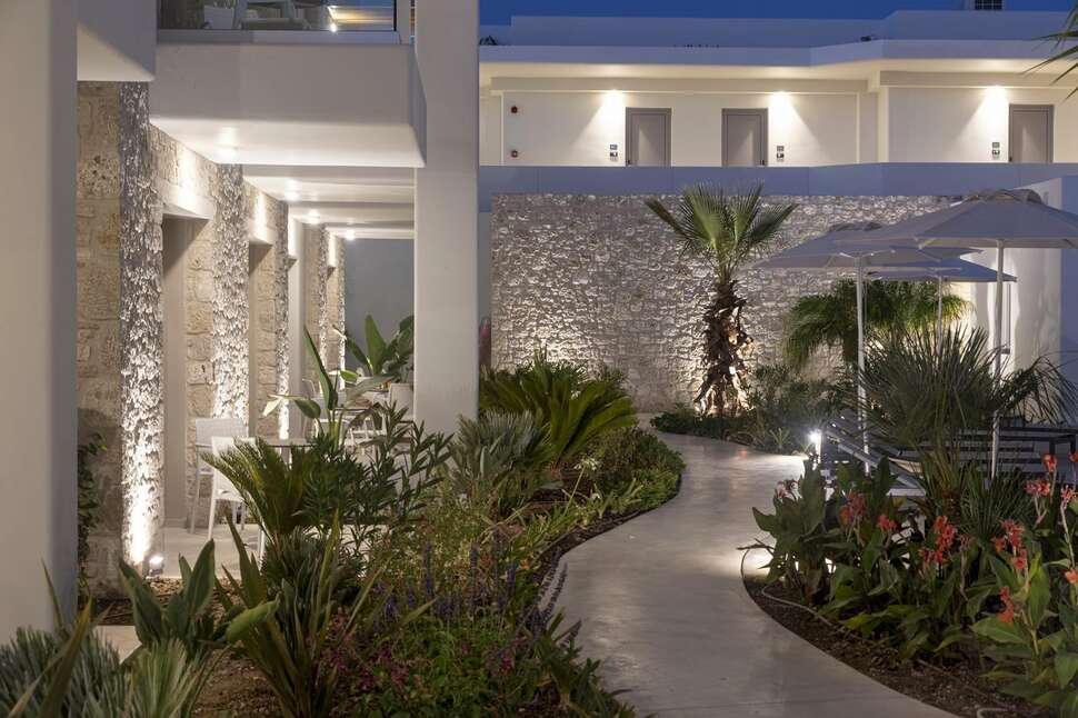 Een foto van de buitenkant van Oneiro Boutique Hotel