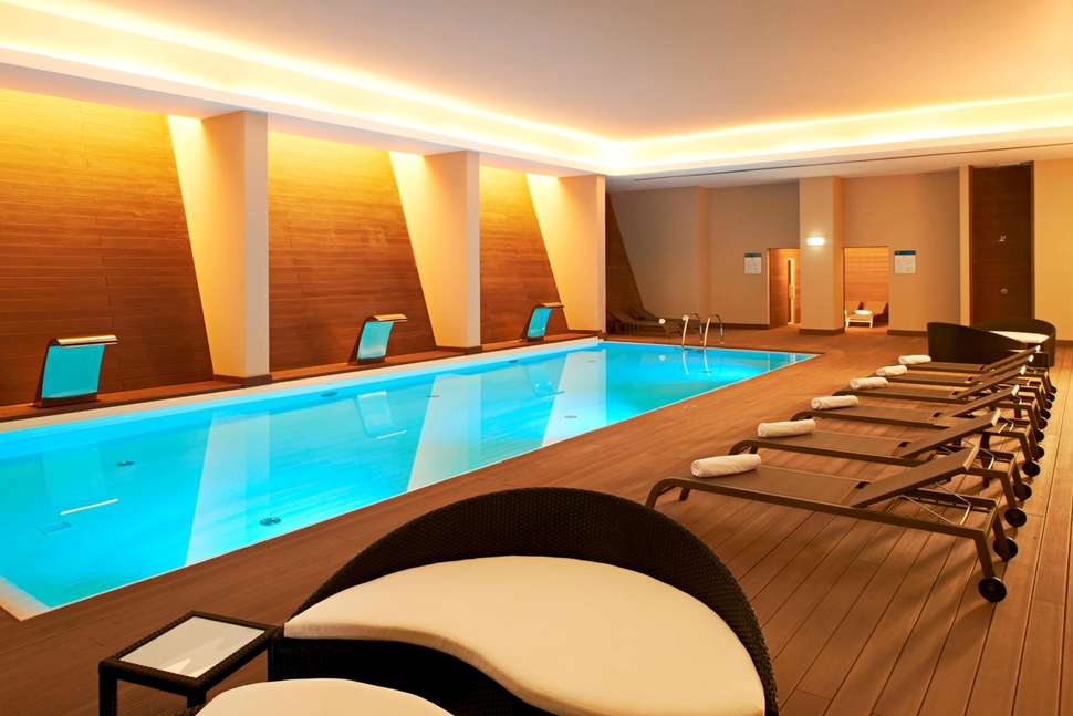 Een foto van het zwembad bij Wine & Books by the Sea Algarve Resort