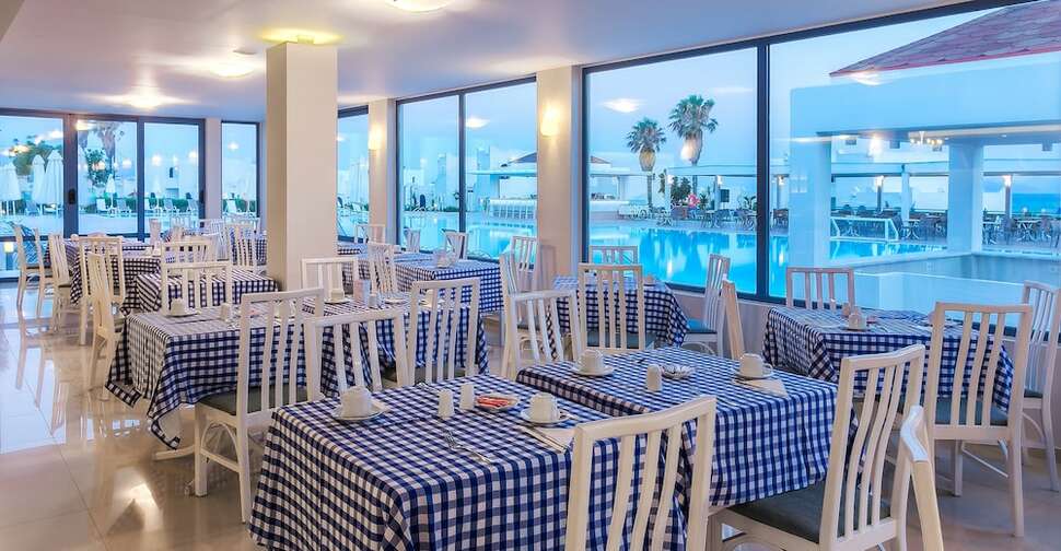 Ein Foto von den Einrichtungen im Aeolos Beach Hotel