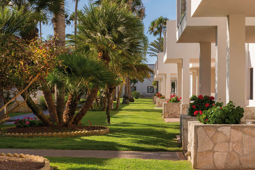 Een foto van de buitenkant van Alua Suites Fuerteventura