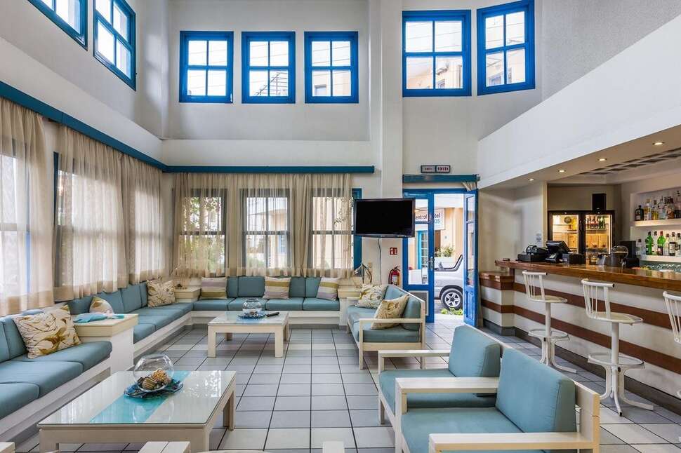 Een foto van het interieur van Hersonissos Central