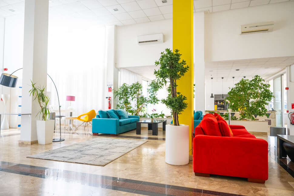 Een foto van het interieur van Napa Jay Hotel