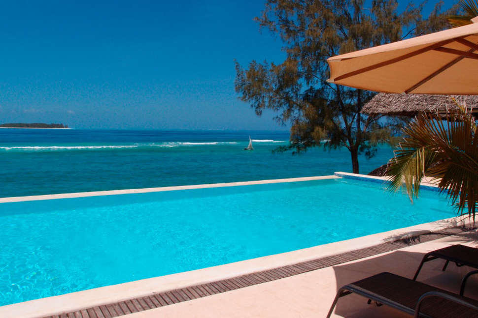 Een foto van het zwembad bij Sunshine Marine Lodge