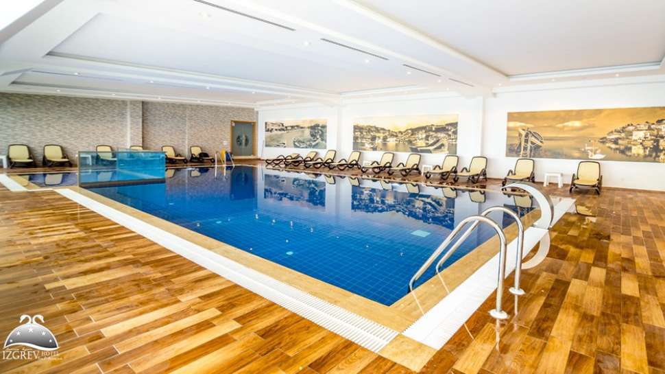 Een foto van het zwembad bij Izgrev Spa & Aquapark