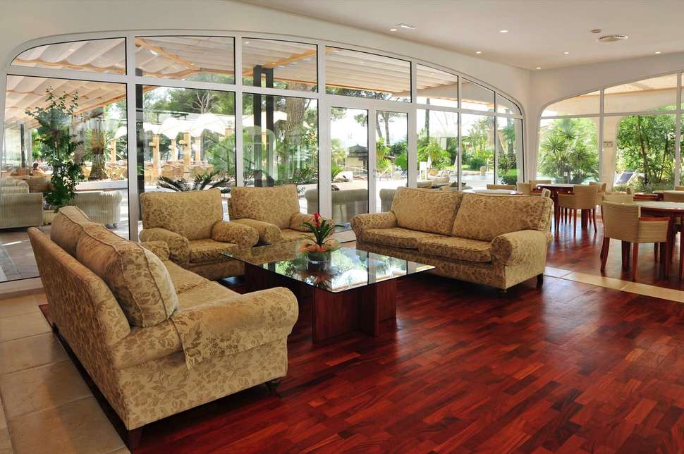 Een foto van het interieur van Hipotels Eurotel Punta Rotja Hotel