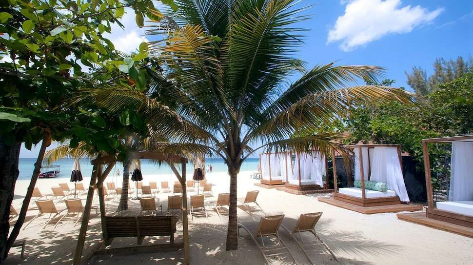 Een foto van het strand bij Sandy Haven Resort
