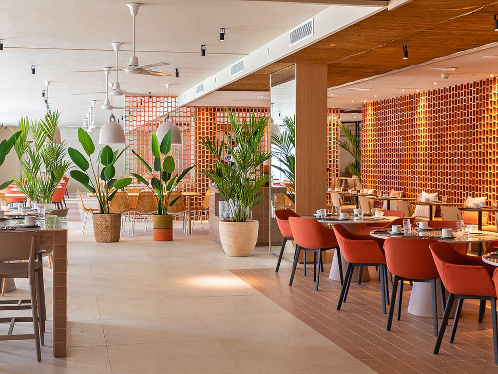 Een foto van het interieur van Atzavara Hotel & Spa