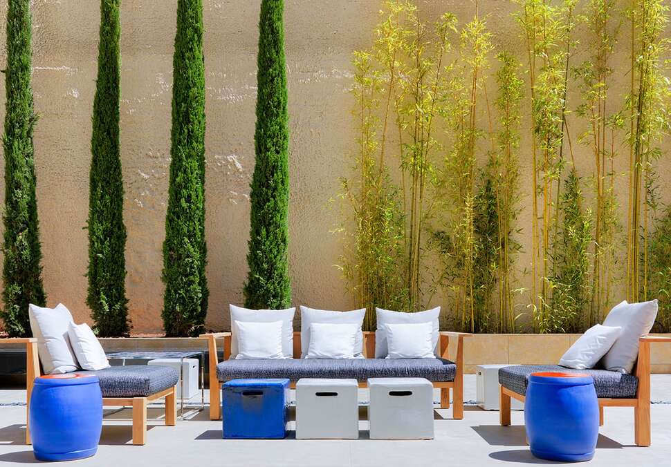 Ein Foto von der Terrasse im H10 Art Gallery