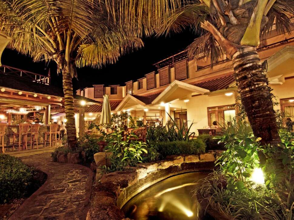 Een foto van de buitenkant van Aanari Hotel & Spa