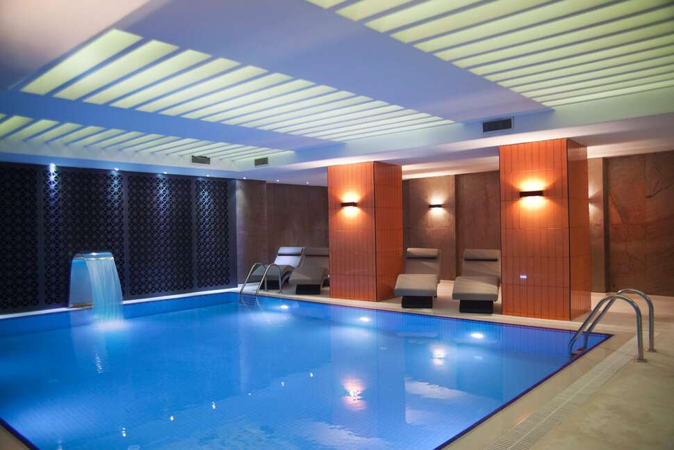 Een foto van het zwembad bij Victory Hotel & Spa