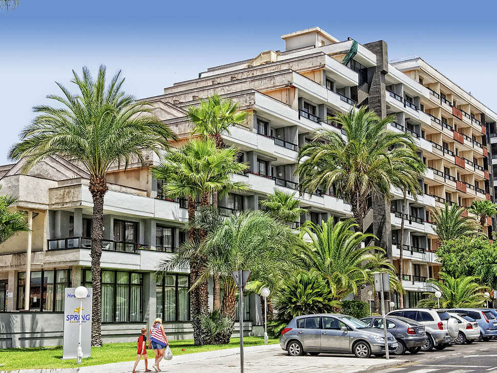 Een foto van de buitenkant van Spring Hotel Bitacora