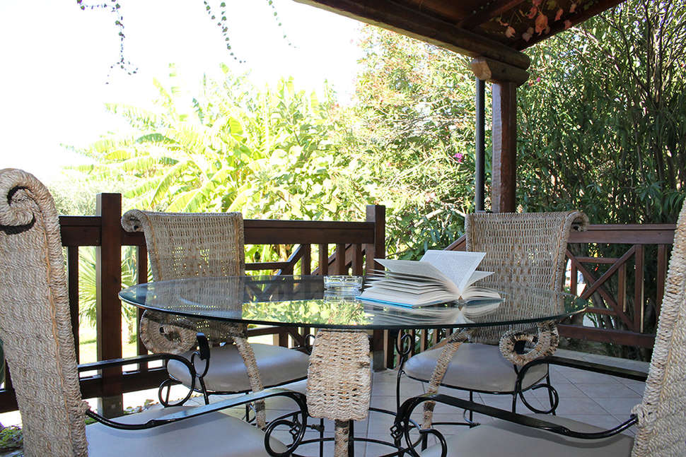 Ein Foto von der Terrasse im Tonicello Resort