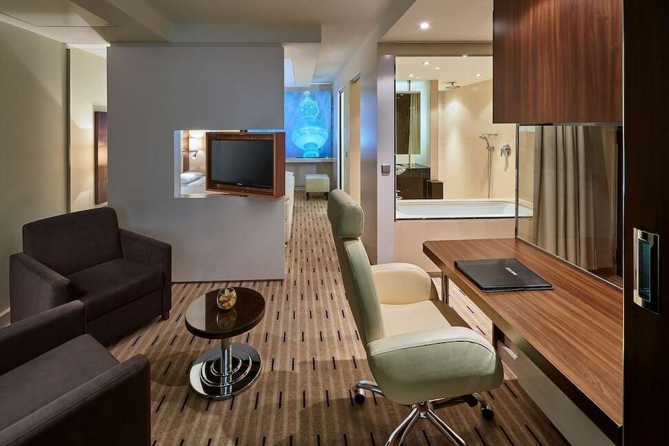 Een foto van Park Inn by Radisson Alexanderplatz
