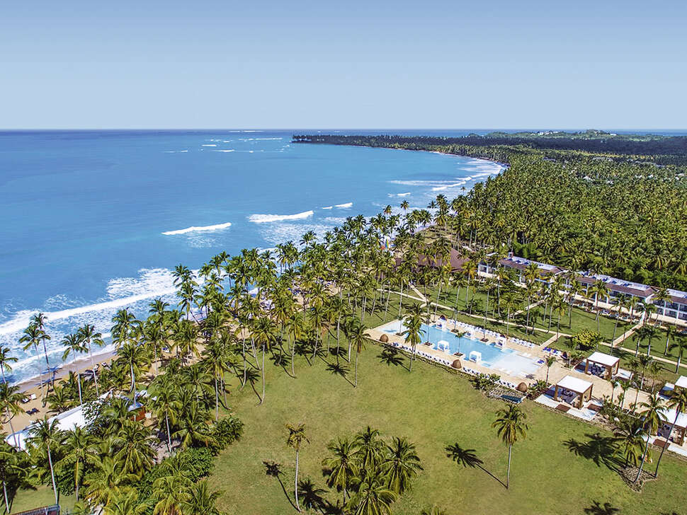 Een foto van het zwembad bij Viva Wyndham V Samana