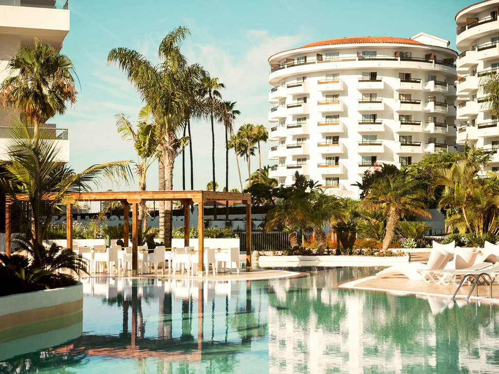 Ein Foto vom Pool im Gran Canaria Princess