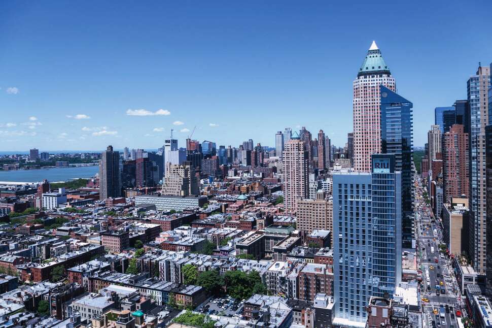 Een foto van de buitenkant van Riu Plaza New York Times Square
