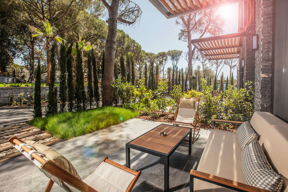 Een foto van het terras bij Unique Lifestyle Hotel