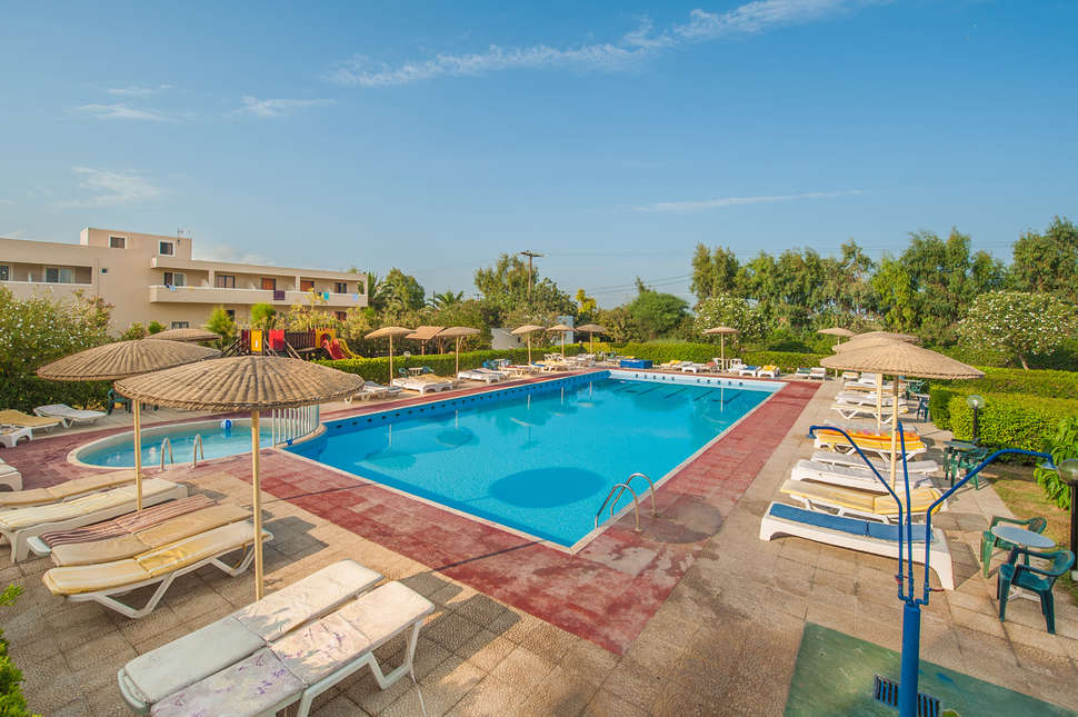 Een foto van het zwembad bij Aegean Bay Hotel