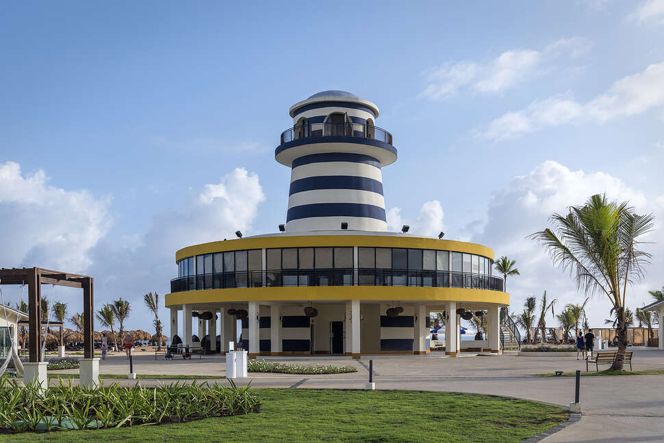 Een foto van het terras bij Ocean El Faro