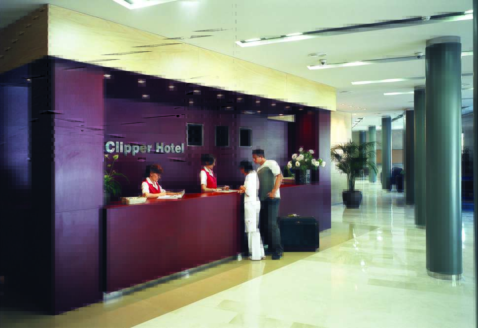 Een foto van het interieur van Clipper Hotel
