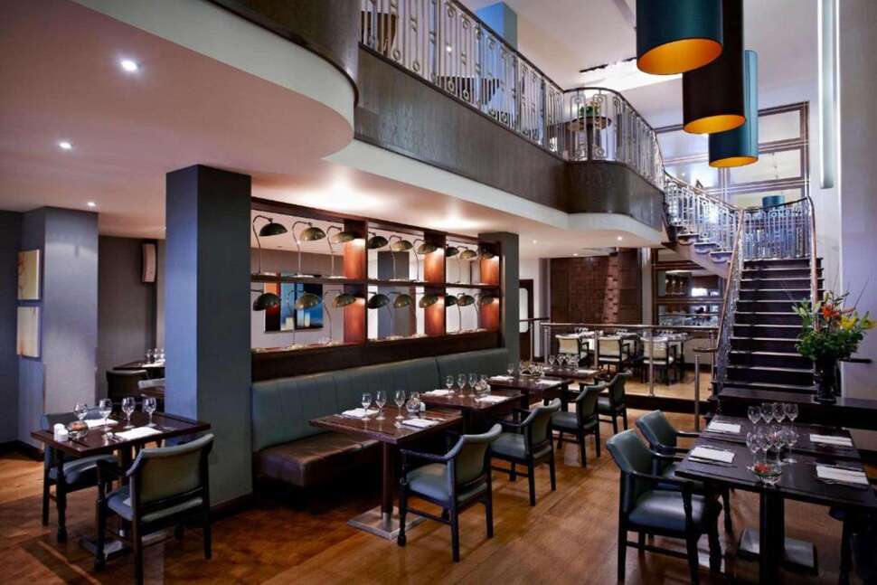 Een foto van The Crown Hotel London