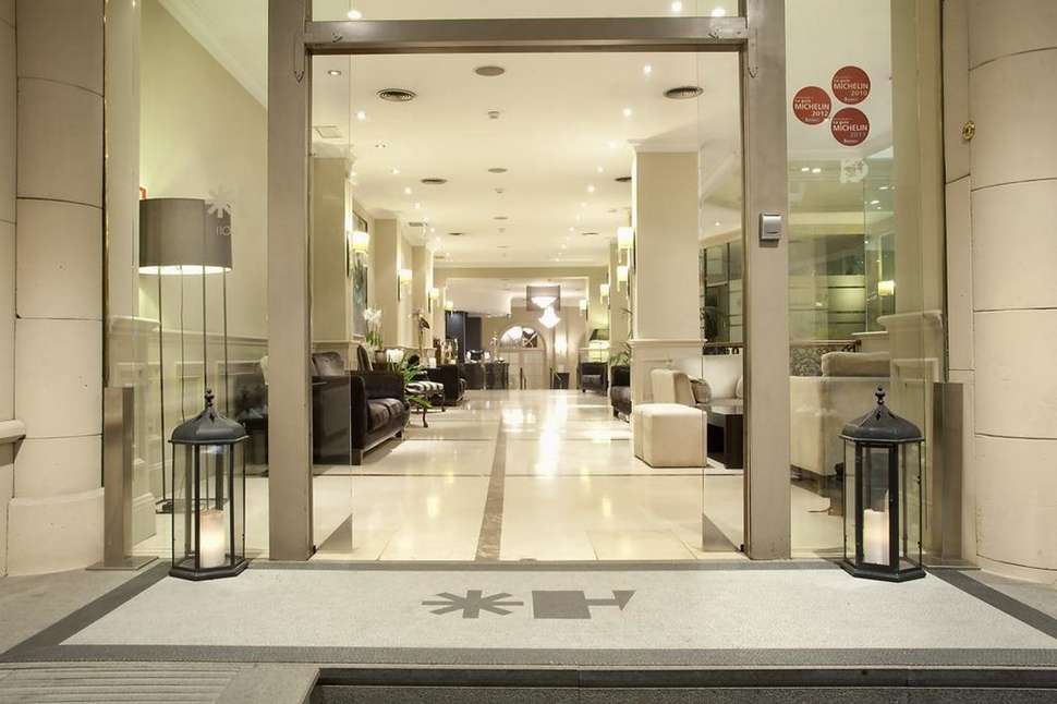 Een foto van de buitenkant van Hotel Taburiente