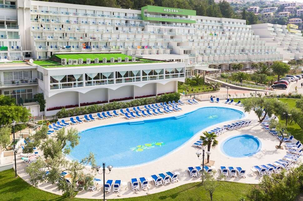 Ein Foto vom Pool im Hotel Hedera