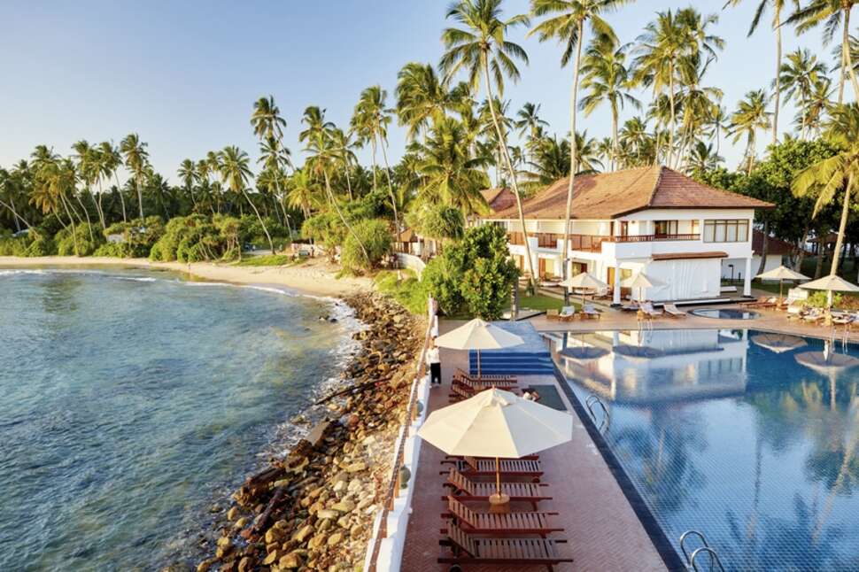 Ein Foto vom Pool im Dickwella Resort