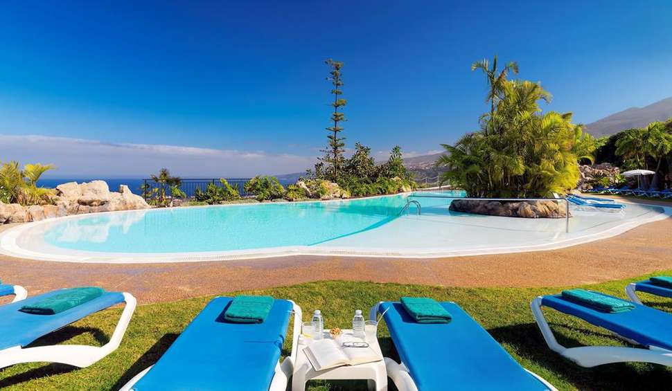 Een foto van het zwembad bij Hotel Las Aguilas Tenerife Affiliated by Melia