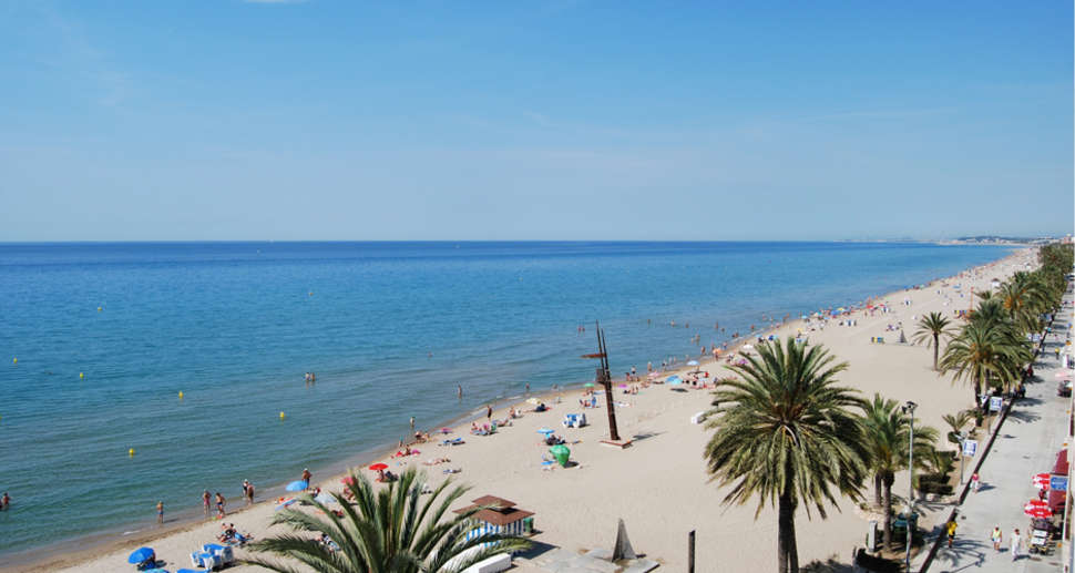 Een foto van het strand bij 4R Miramar Calafell