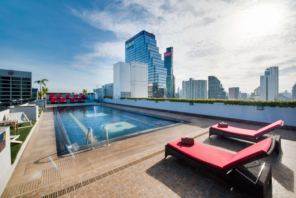 Ein Foto Furama Silom