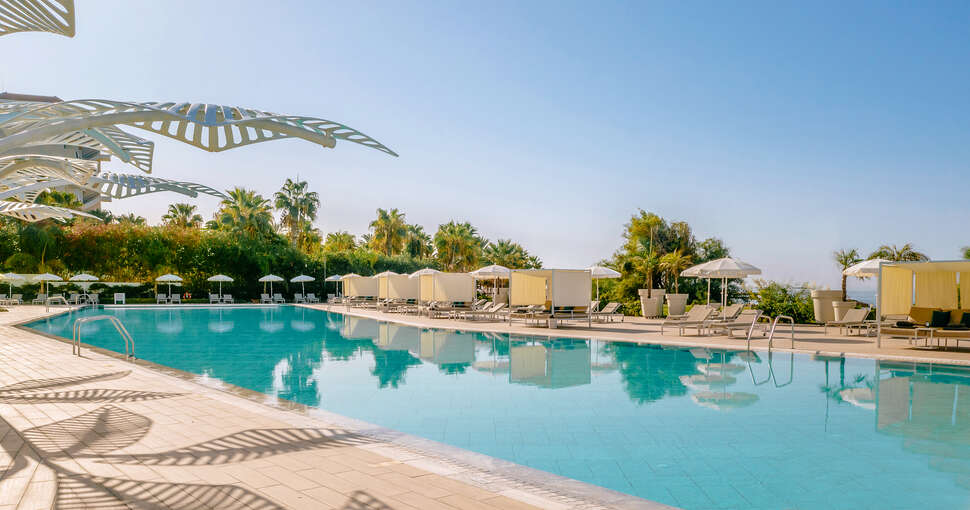 Een foto van het zwembad bij Ivi Mare Hotel