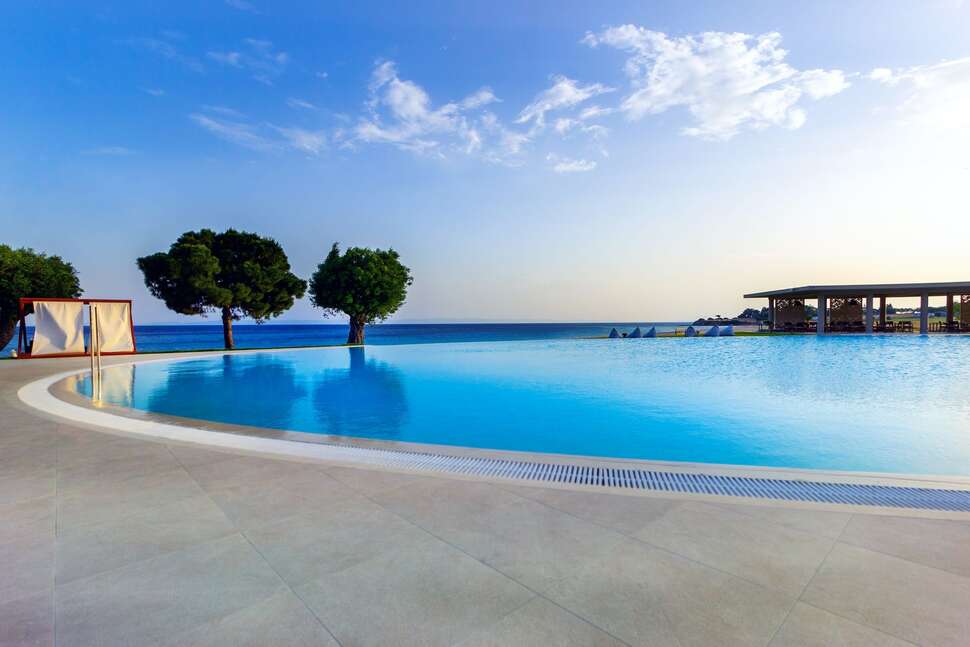 Een foto van het zwembad bij Ammoa Luxury Hotel & Spa Resort