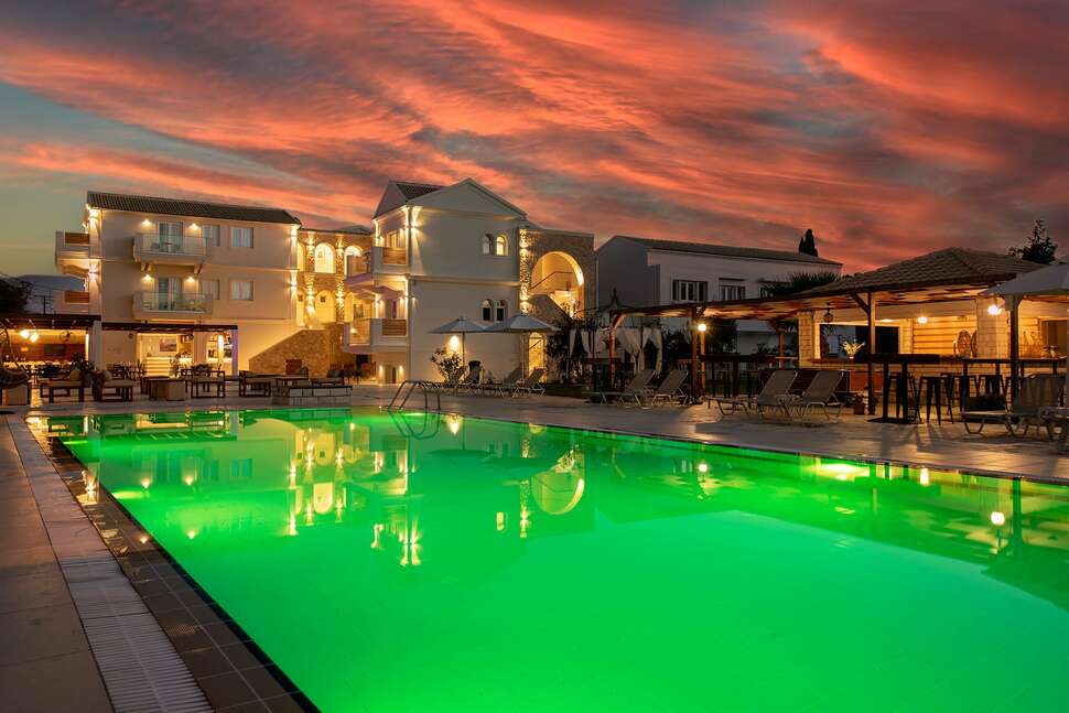 Een foto van het zwembad bij Ekati Mare Boutique Resort