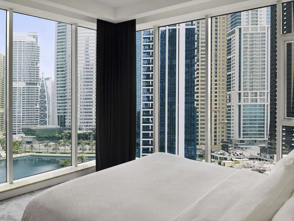 Ein Foto Mövenpick Hotel Jumeirah Lakes Towers