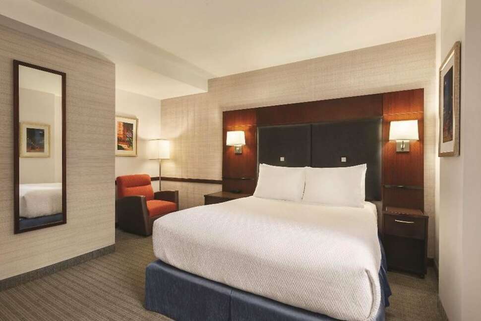 Ein Foto DoubleTree by Hilton New York Midtown Fifth Ave