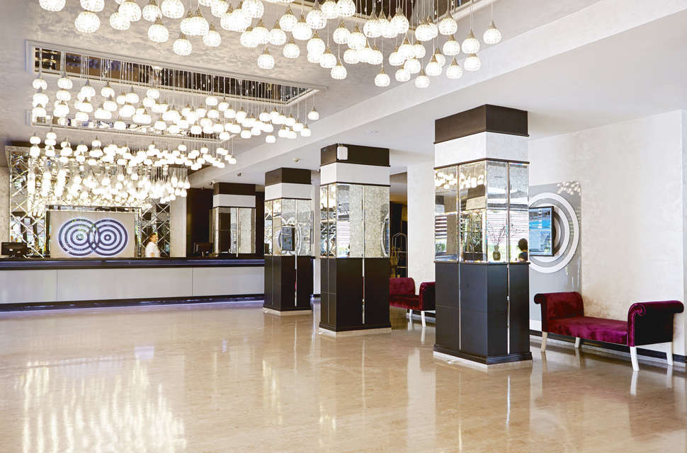 Een foto van het interieur van Grand Ideal Premium