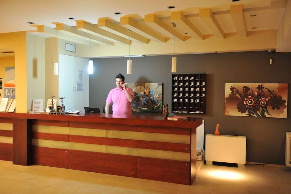Ein Foto vom Innenbereich im Heleni Beach Hotel