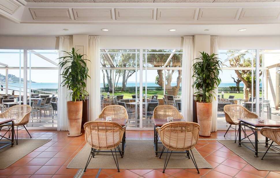 Een foto van het interieur van Hotel Roses Platja