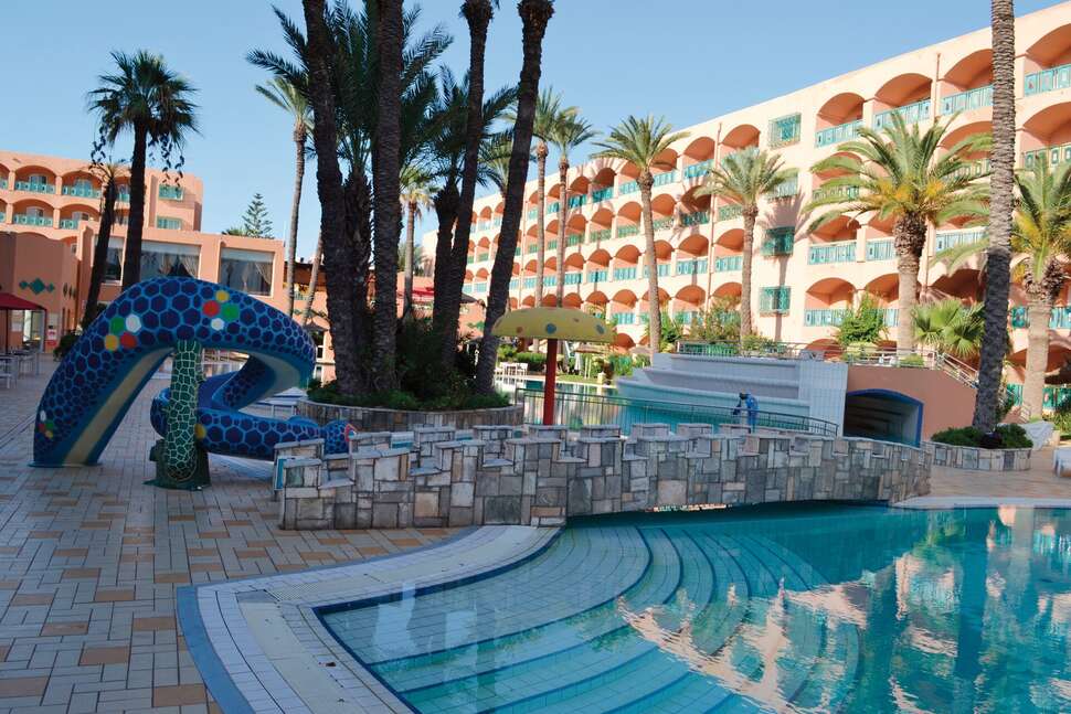 Een foto van de buitenkant van Hotel Marabout