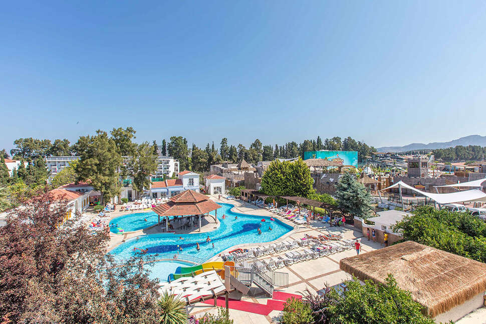 Een foto van het zwembad bij Atlantique Holiday Club