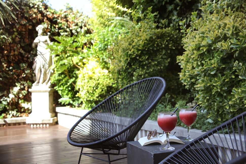 Een foto van het terras bij Hotel Augusta Club