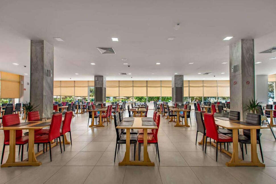 Een foto van de faciliteiten bij Evia Riviera Resort